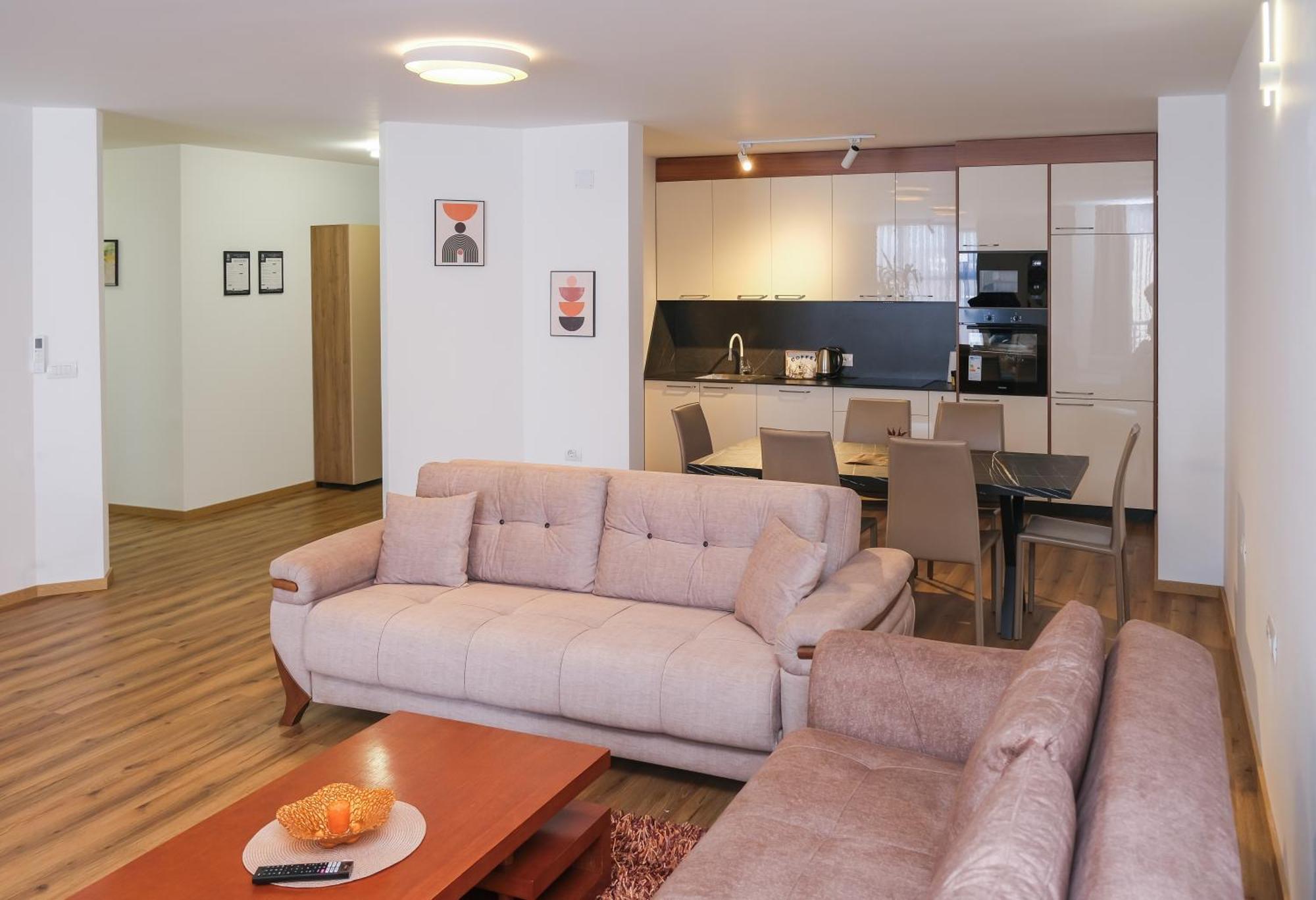 Nest Apartments Gjakova Buitenkant foto